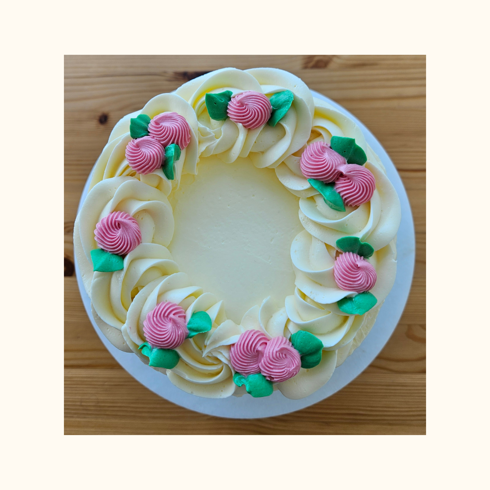 White Garden Cake - Vegan Ⓥ